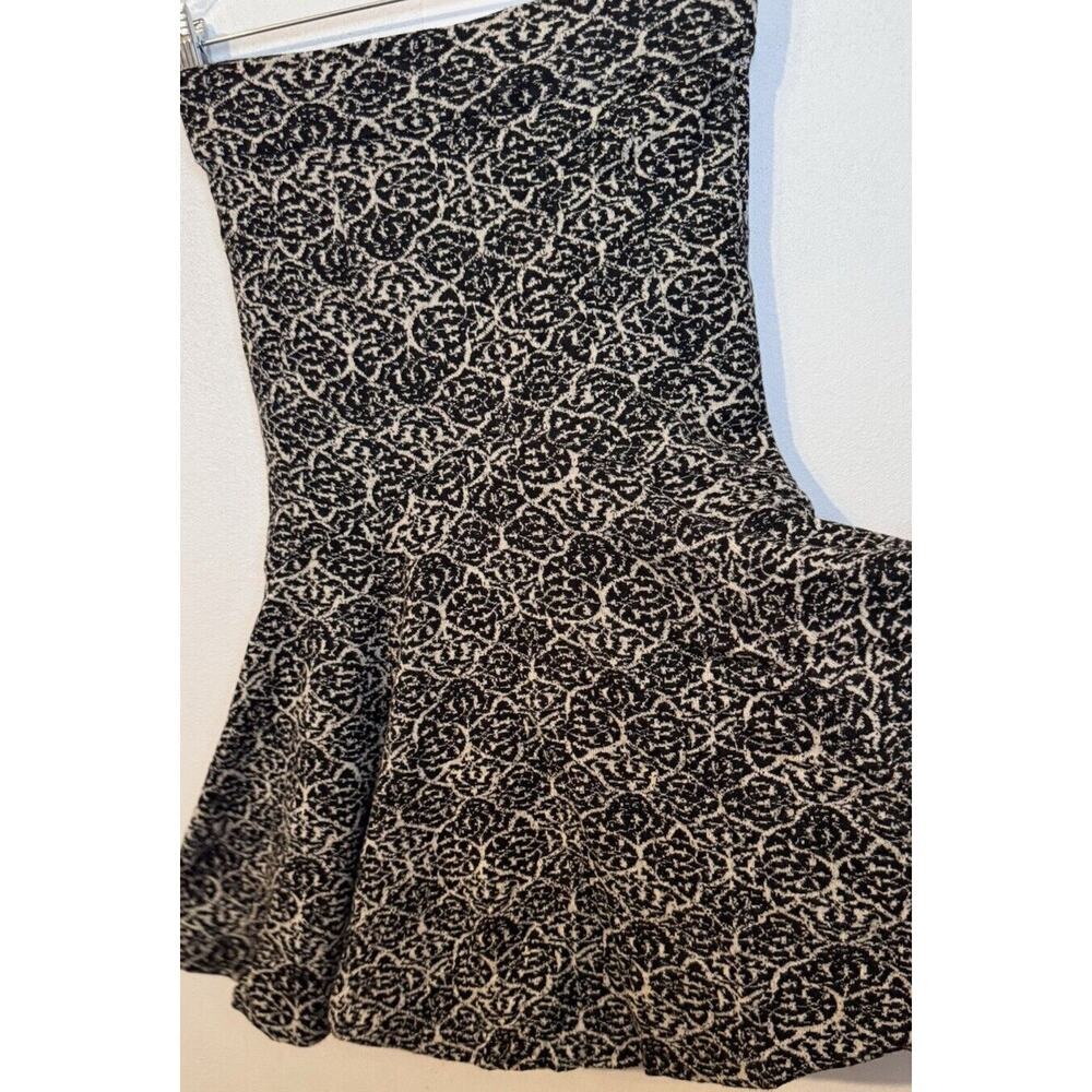 Diane Von Furstenberg Wool Blend Geometric Print Stretch Knit Skirt Size 4 - Picture 3 of 8